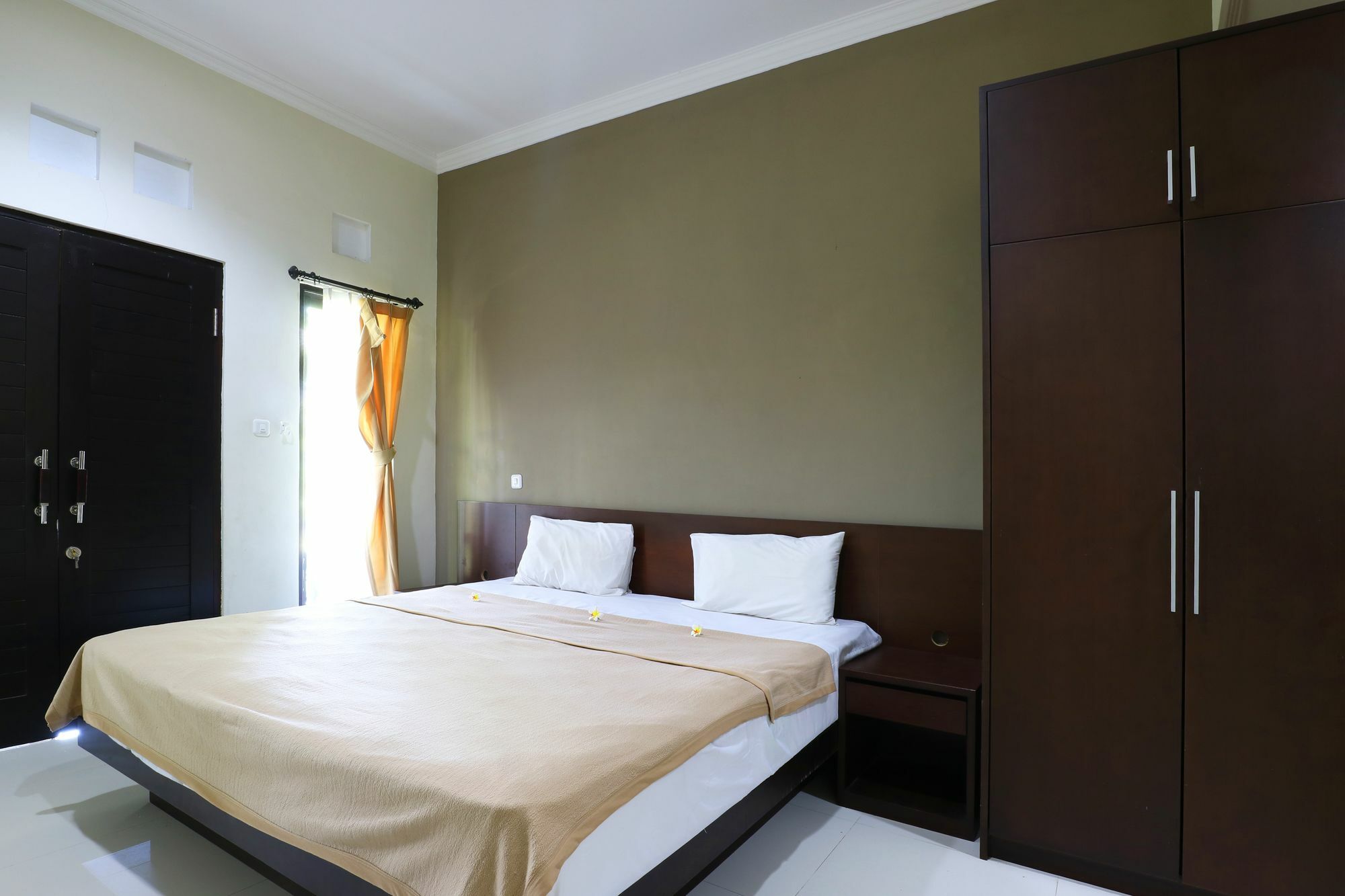 Gm Lovina Hotel Exterior photo